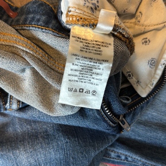 Pilcro by Anthropologie Heritige Boyfriend Distressed Jeans Sz 28 Cropped - Picture 15 of 16